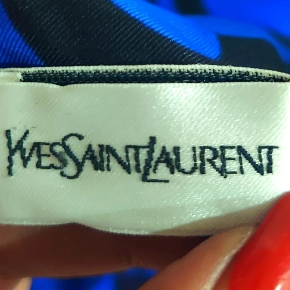 Very Rare Print Authentic YSL Yves Saint Laurent Silk Scarf - Picture 12 of 13